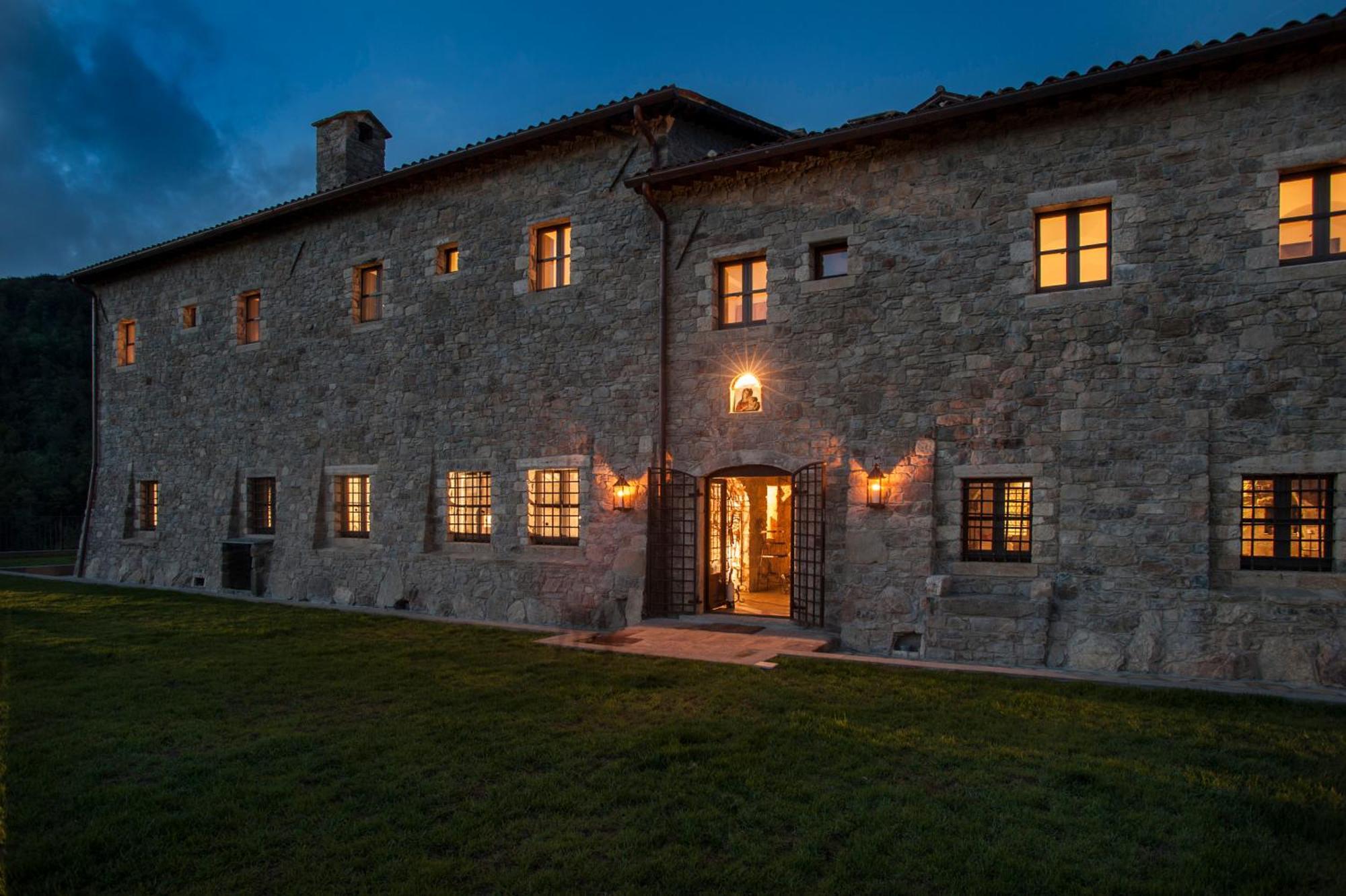 Eremito Hotel Parrano Luaran gambar