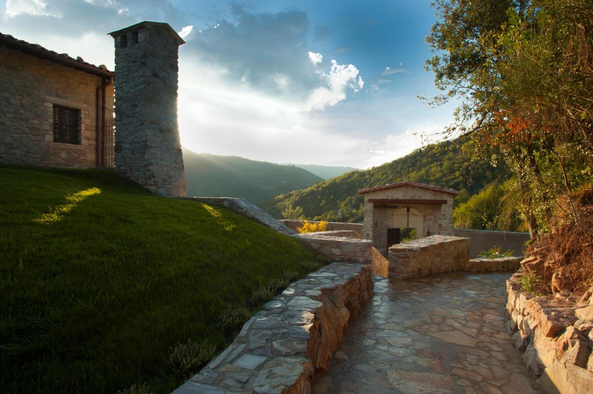 Eremito Hotel Parrano Luaran gambar