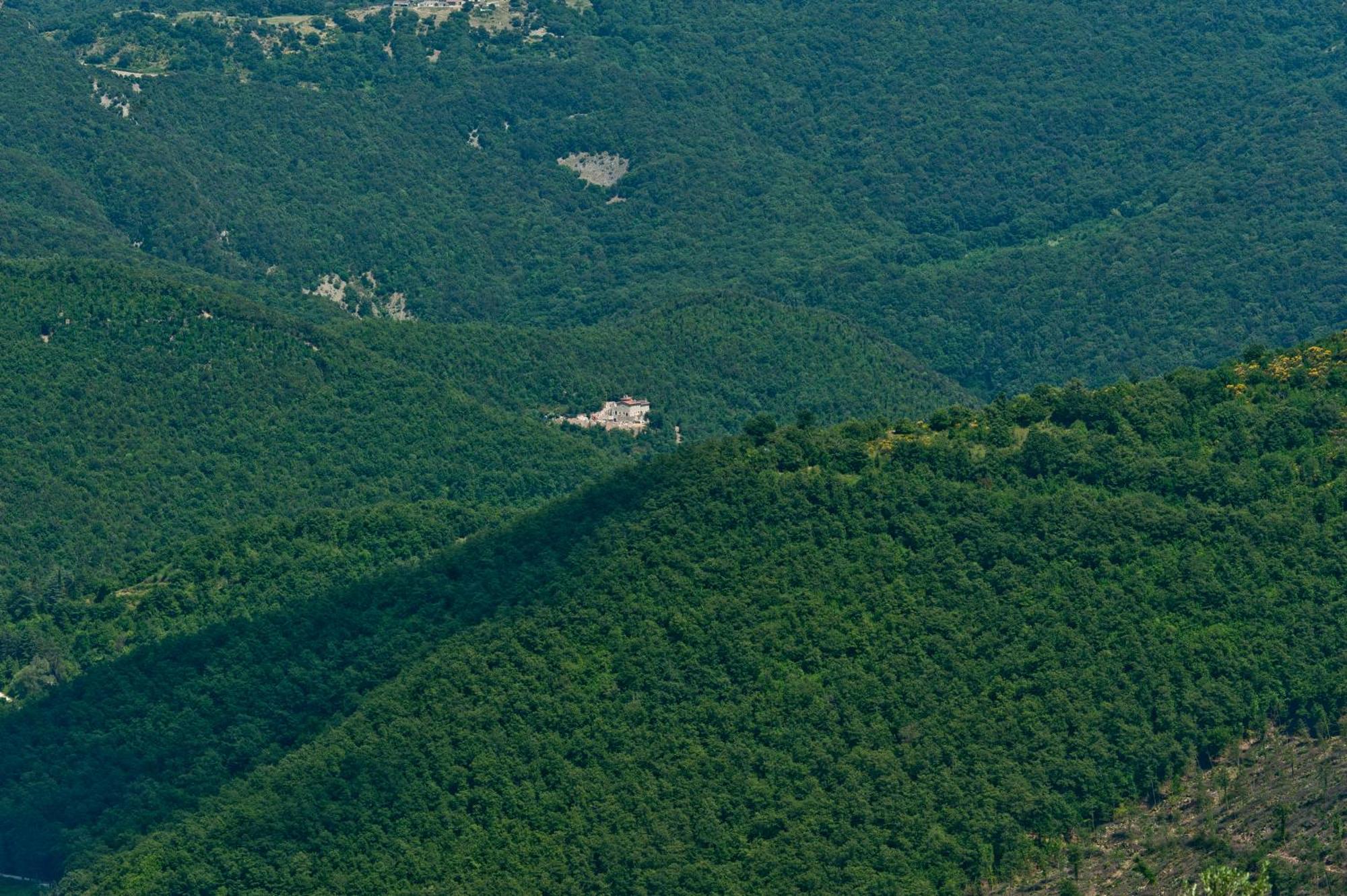 Eremito Hotel Parrano Luaran gambar