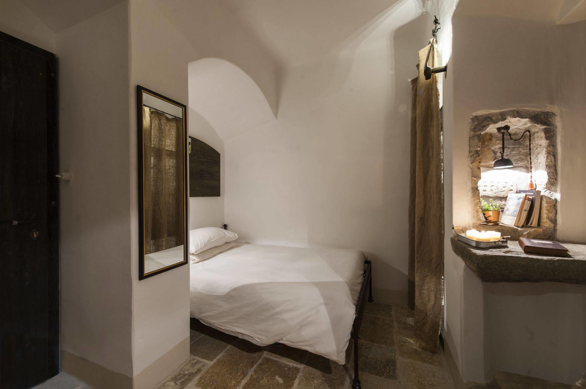Eremito Hotel Parrano Luaran gambar