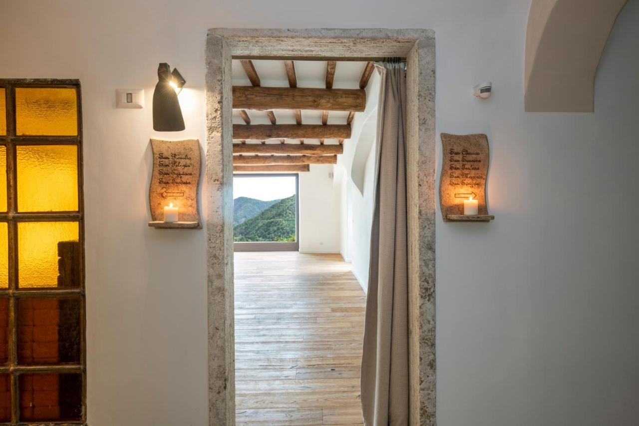 Eremito Hotel Parrano Luaran gambar